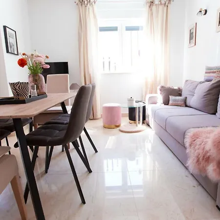 Melrose Place - With Pool And Big Sandy Beach! Apartment *